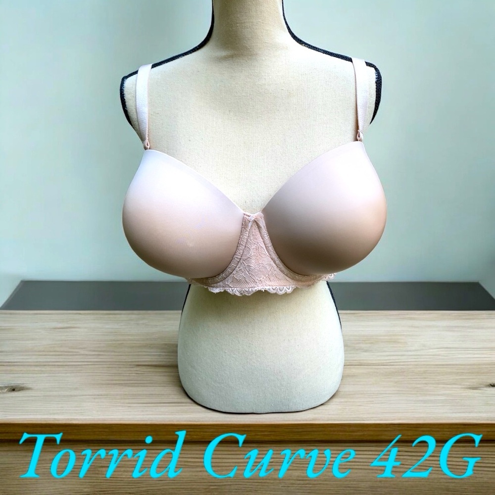 Torrid-42G Curve Lightly Lined Multi-Way orStrapless Nude Lace Bra. EUC!